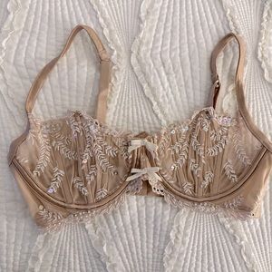 Victoria Secret bra